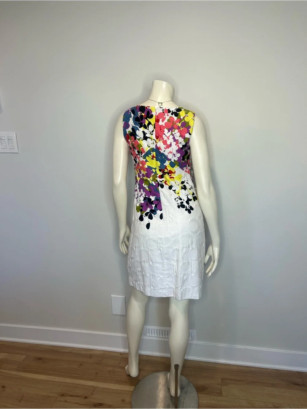 Gorgeous MUSE White Dress with Multicolor Floral Appliqué❤️4 - Picture 7 of 10